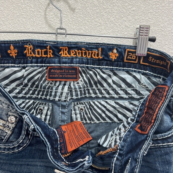 Rock Revival Leni straight 26 Distressed Jeans. - Picture 6 of 10
